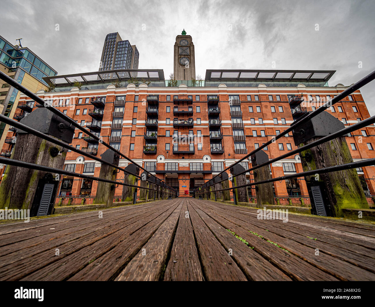 Oxo Tower Wharf auf der Riverside Gehweg von der Londoner South Bank und Bankside Bereiche, UK. Stockfoto