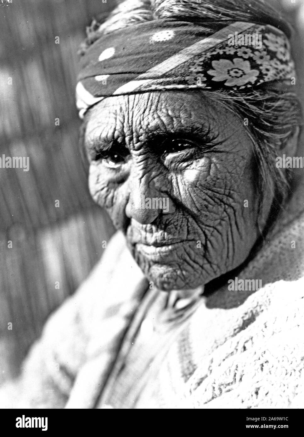 Edward S. Curits Native American Indians - Alte Klamath indische Frau Ca. 1923 Stockfoto