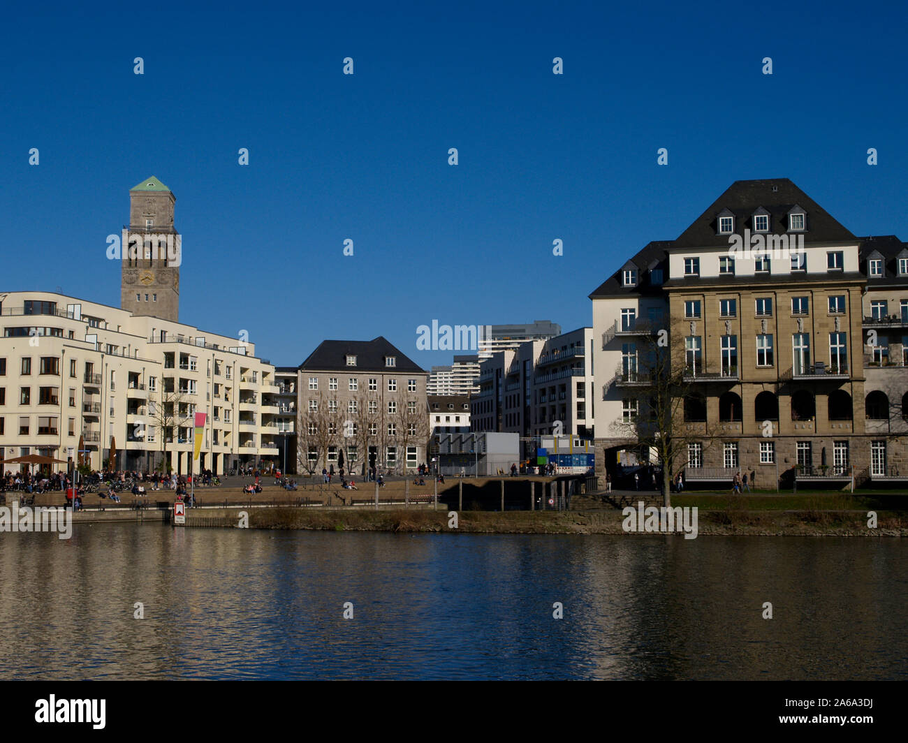 Rathaus Tower und chlossbrücke' (Schloss Brücke) an der Ruhr Stockfoto