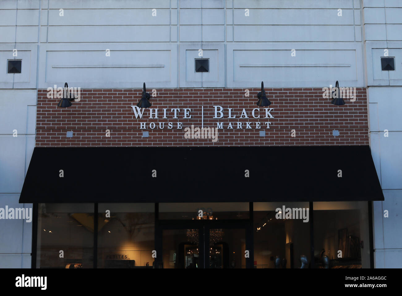 Gaithersburg, Maryland/USA - Oktober 18, 2019: Das Weiße Haus/Schwarz Markt main store Niederlassung in Gaithersburg, MD. Stockfoto