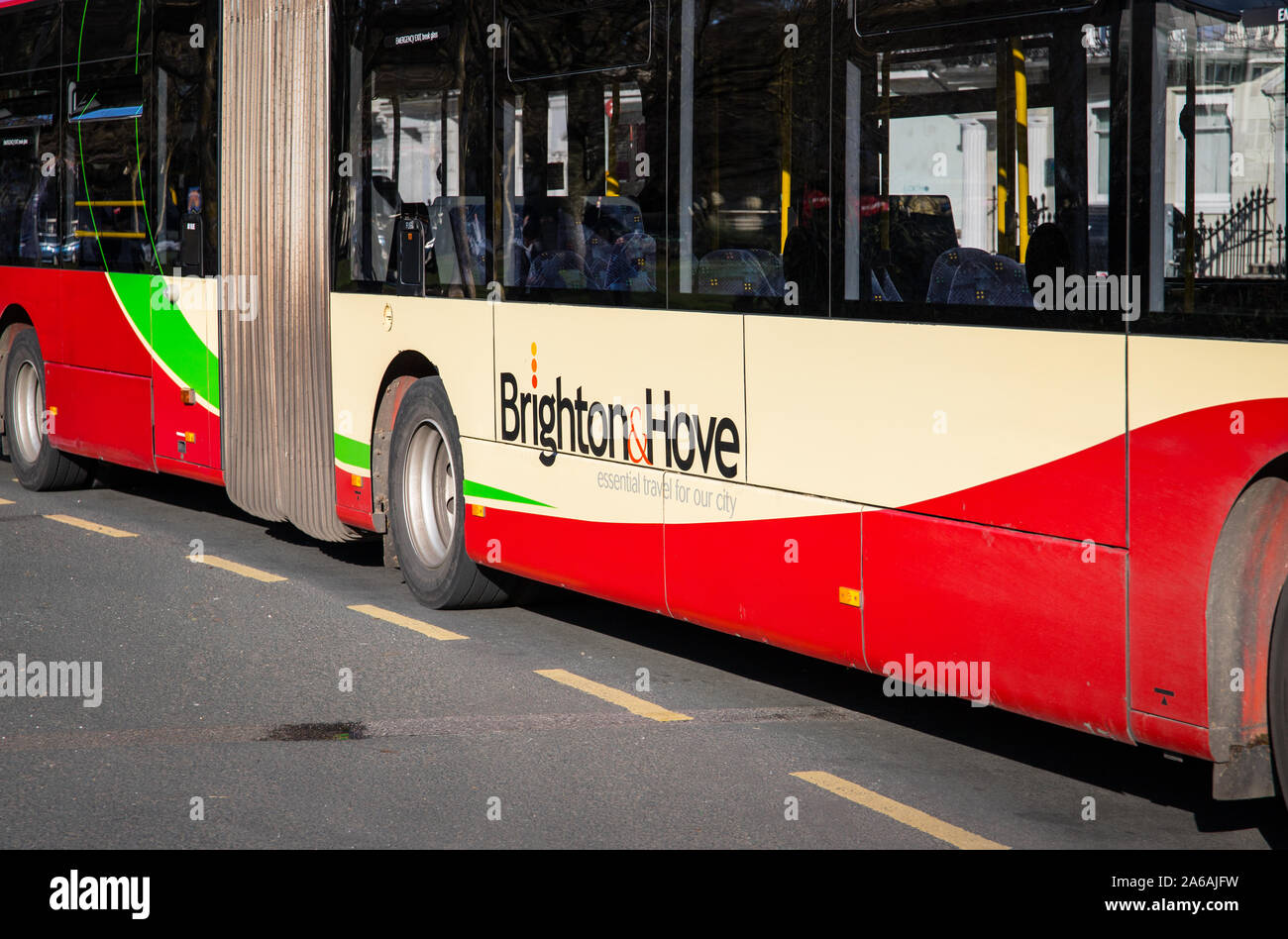 Berühmte 2 Etage englisch Bus Brighton die Hove öffentliche Stockfotografie  - Alamy