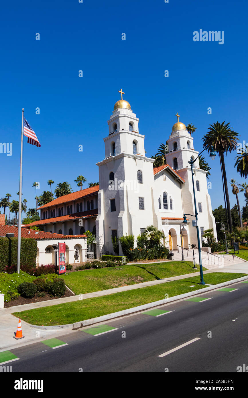 Katholische Kirche des Guten Hirten, 505 North Roxbury Drive, Beverly Hills, Los Angeles, Kalifornien, Vereinigte Staaten von Amerika. Oktober 2019 Stockfoto