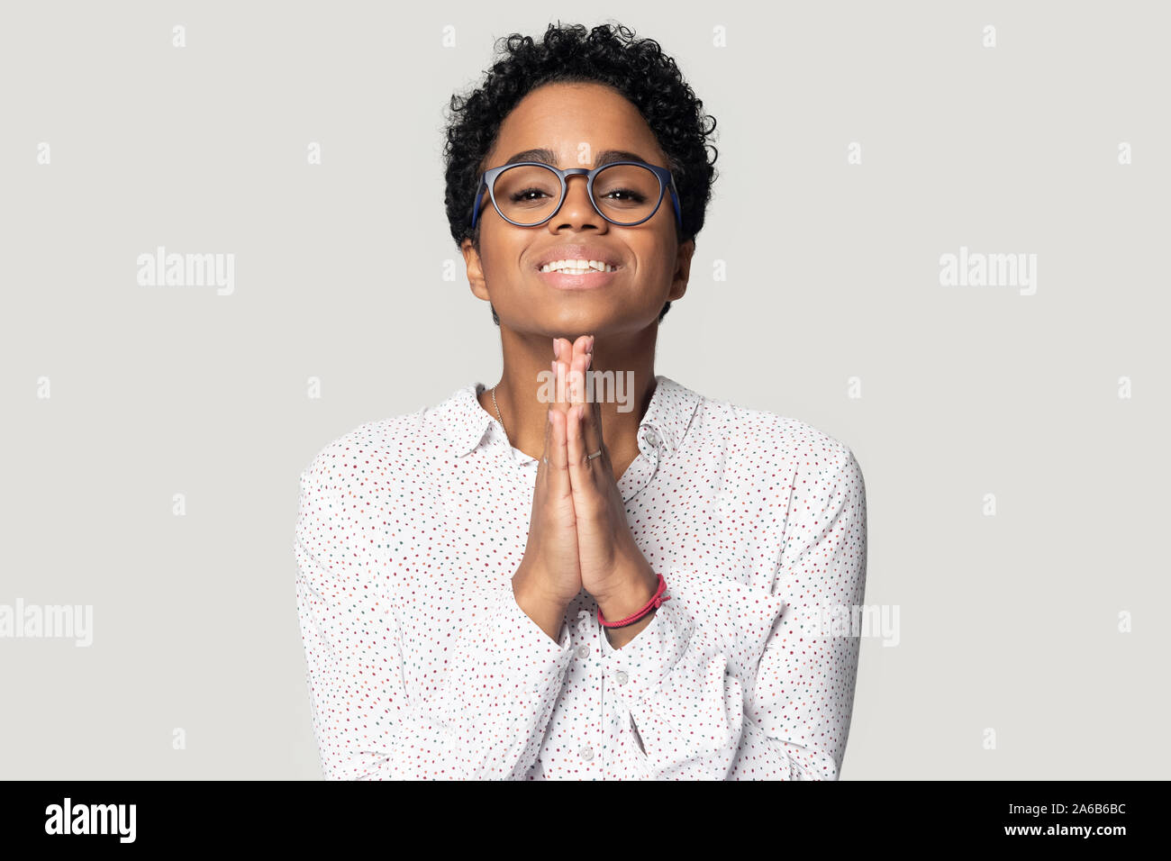 Kopf schoss glücklich Afrikanische amerikanische Frau machen möchten, fragen Hilfe Stockfoto