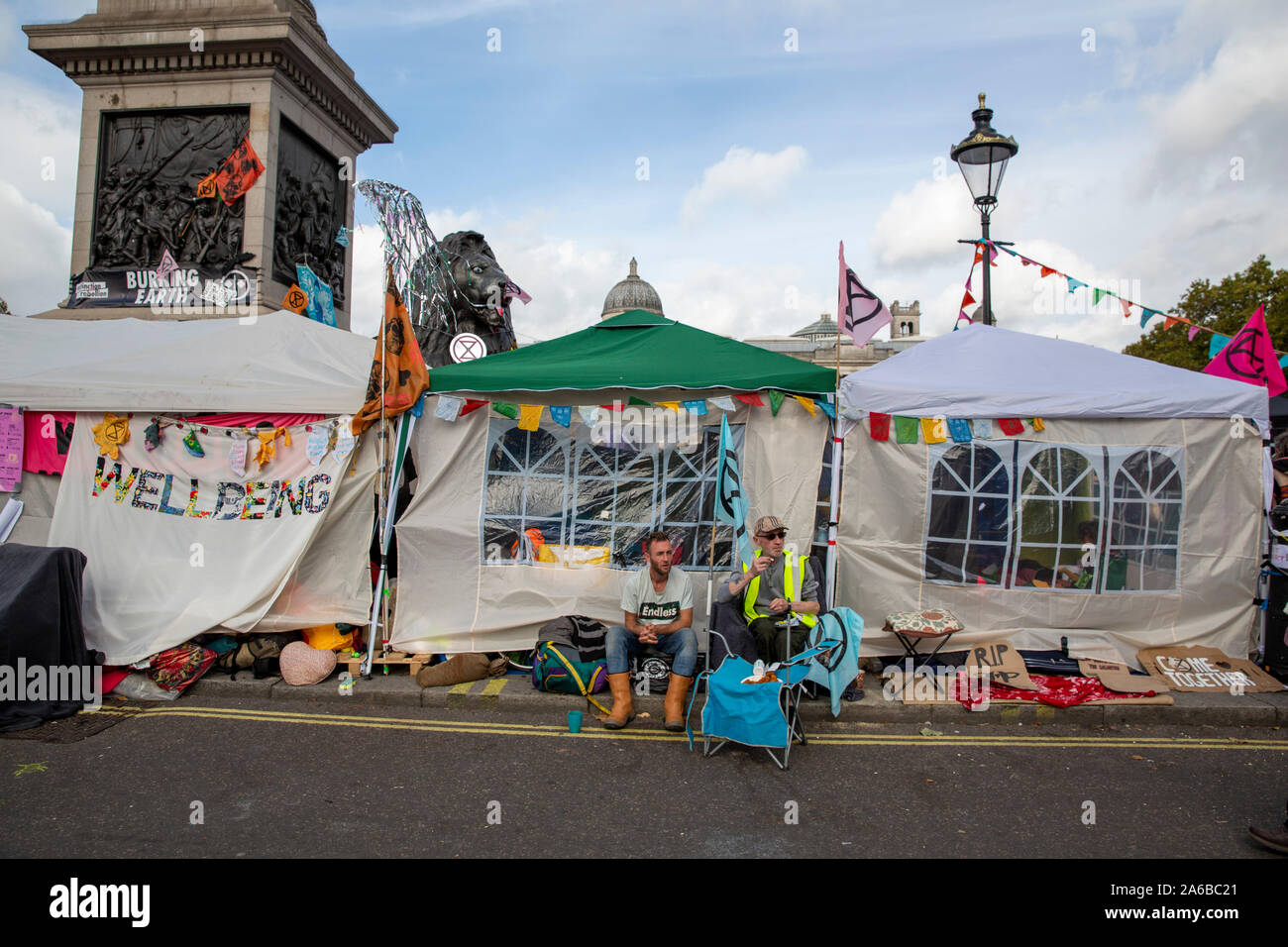 London, 10. Oktober 2019, vom Aussterben Rebellion Demonstration und Besetzung des Trafalgar Square. Stockfoto