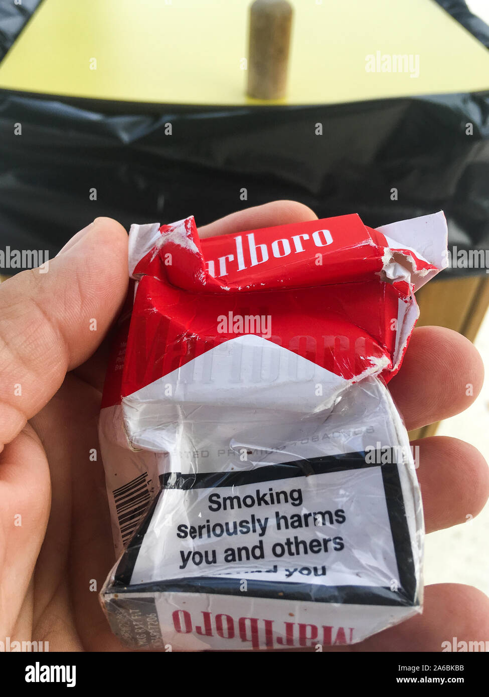 Eine Packung Marlboro Zigaretten verkauft in Duty-free-Shop, Frankreich Stockfoto