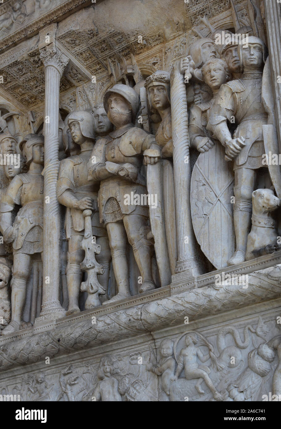 1470 Renaissance Triumphbogen detail Schloss Nuovo, Neapel, Italien, Europa. Stockfoto