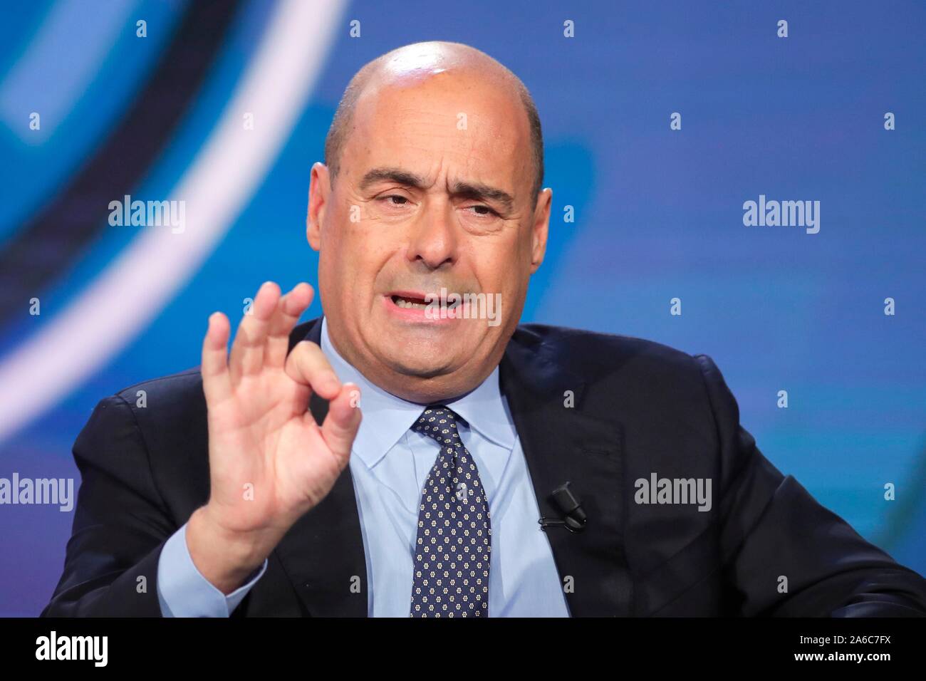 Italien, Rom, 23. Oktober 2019: Nicola Zingaretti, der Führer der Demokratischen Partei, beteiligt sich an der TV-Talkshow "Porta a Porta" Foto © Remo Casilli Stockfoto