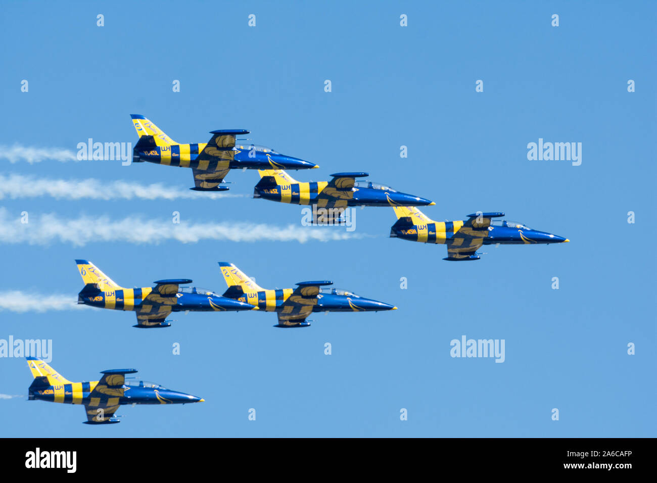 Bukarest, Rumänien - 24. August 2019. Bucharest International Air Show BIAS 2019: Lettische aerobatic Display Team fliegen Aero L-39 Albatros Stockfoto