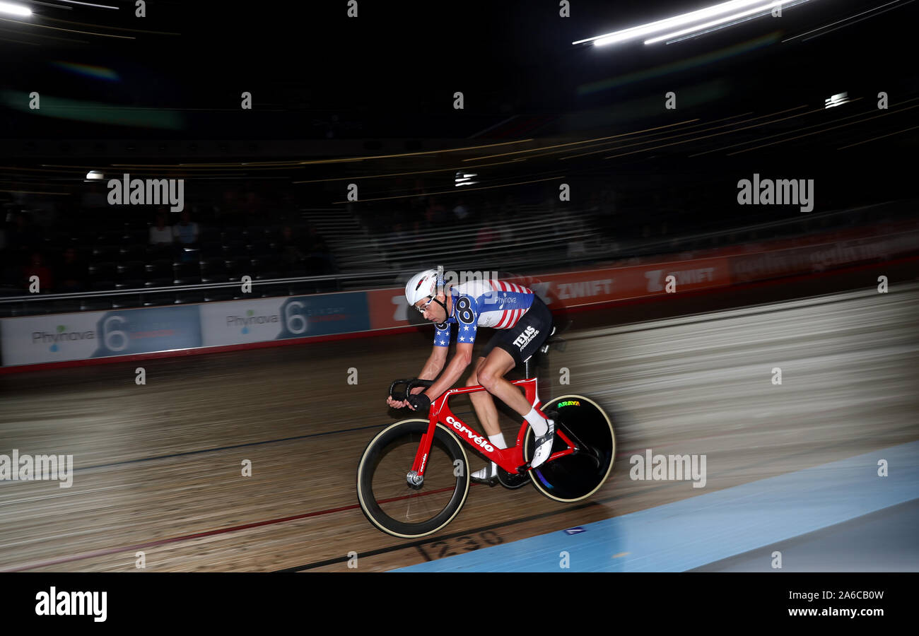 Die USA Adrian Hegyvary während Tag vier der sechs Phynova Tag Radfahren bei Lee Valley VeloPark, London. Stockfoto