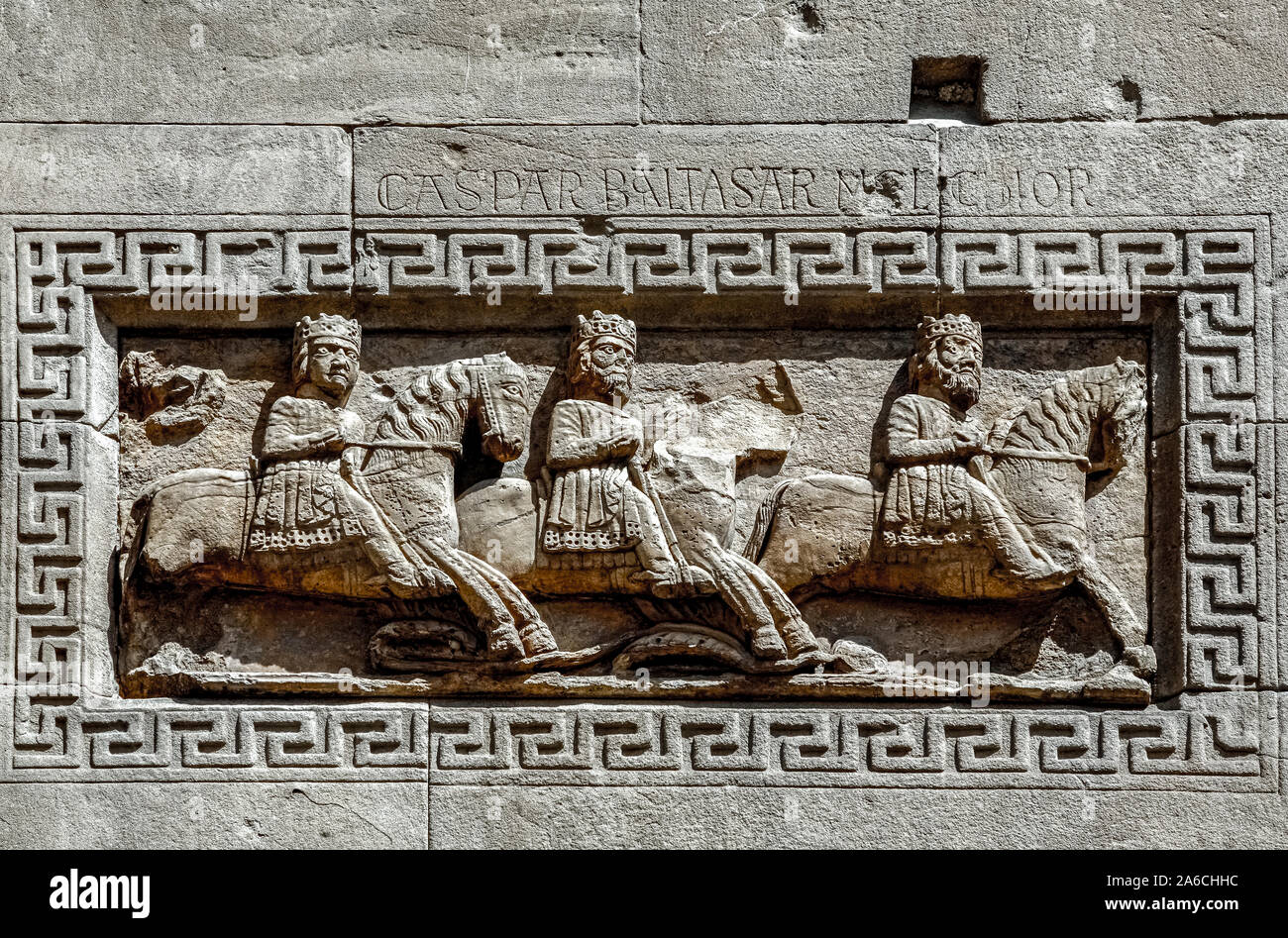 Italien Emilia Romagna Fidenza Dom - Links Tower-Bas-Rilief mit der Darstellung der Heiligen Drei Könige Stockfoto