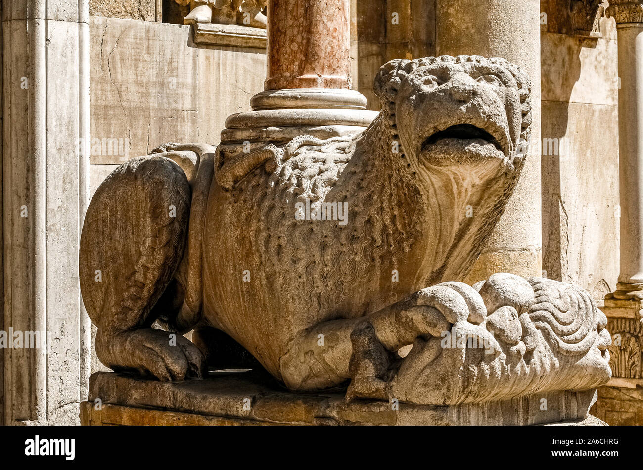 Italien Emilia Romagna - Fidenza San Donnino Dom-external-Spalte Lions Stockfoto