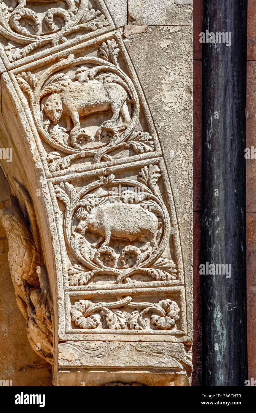 Italien Emilia Romagna - Fidenza San Donnino Kathedrale - Externe - Basrilef Stockfoto