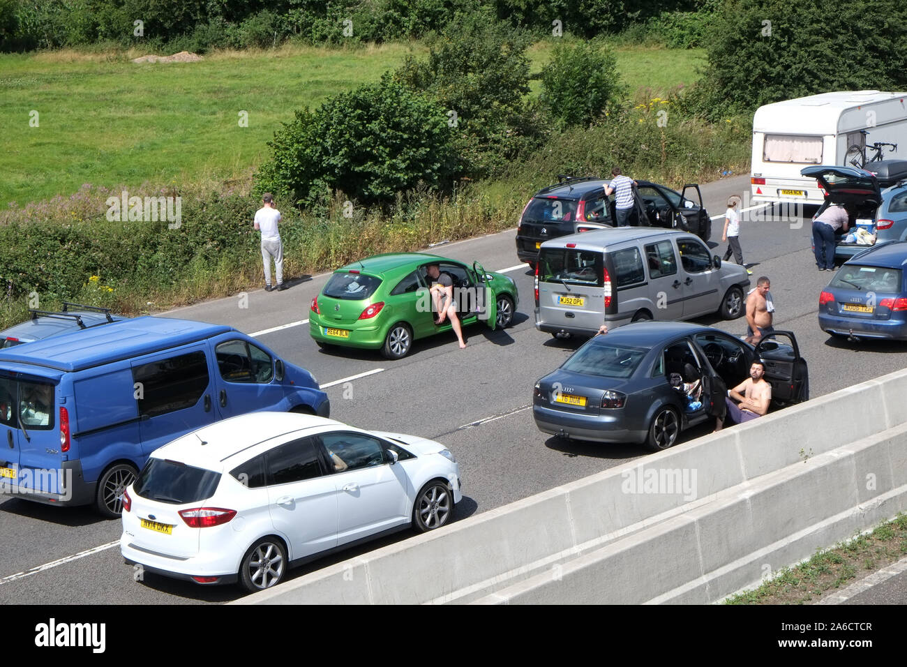 Juli 2016 - Stationäre Verkehr auf der Autobahn M5 in Somerset, in der Nähe von Burnham-on-Sea. Stockfoto