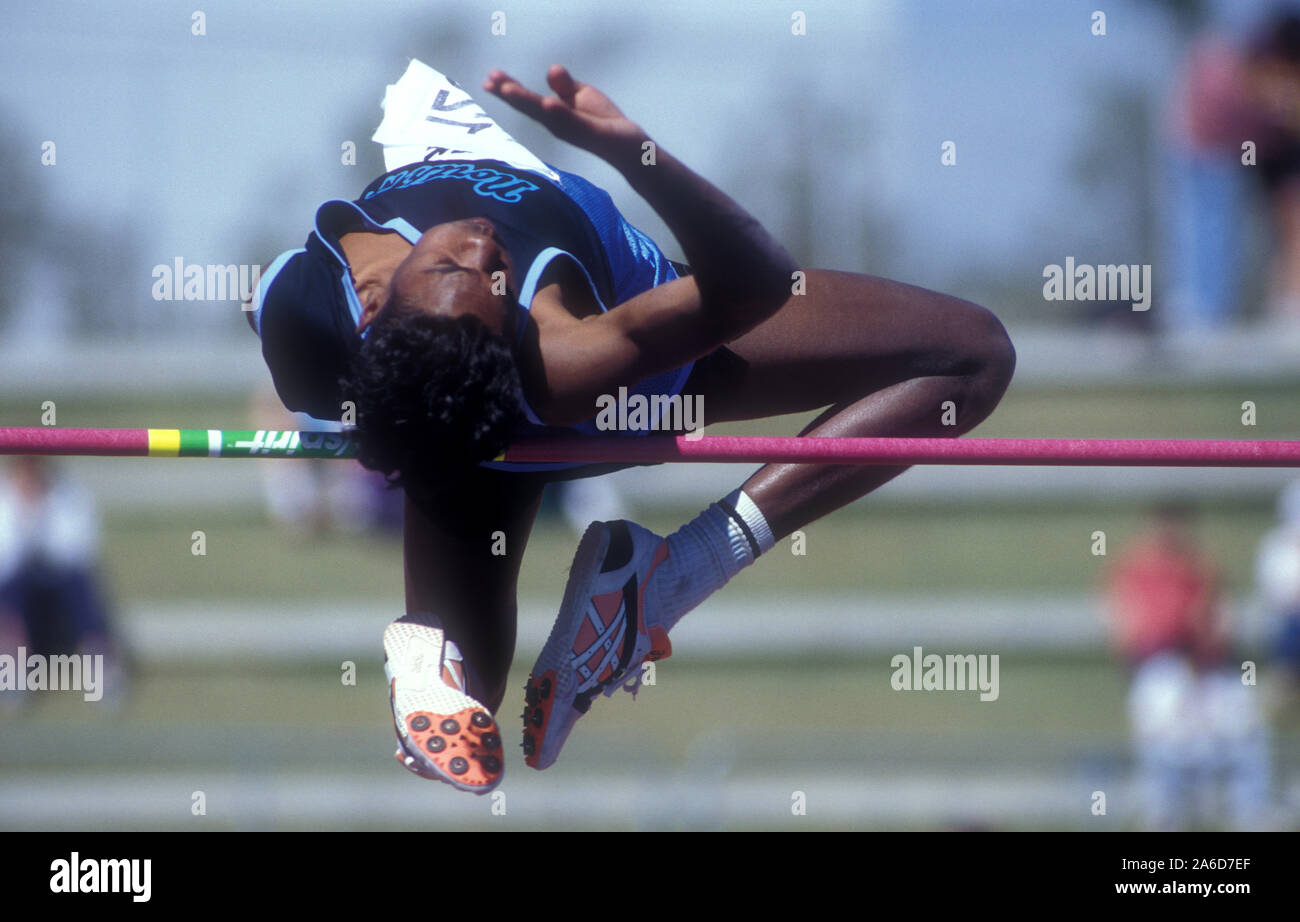 Athlet HIGH JUMP EVENT DEMONSTRATION DER BERÜHMTE Fosbury-flop METHODE DES SPRINGENS, Australien. Stockfoto