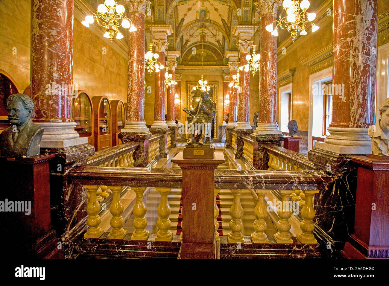 Innenraum der Staatsoper in Budapest. Stockfoto