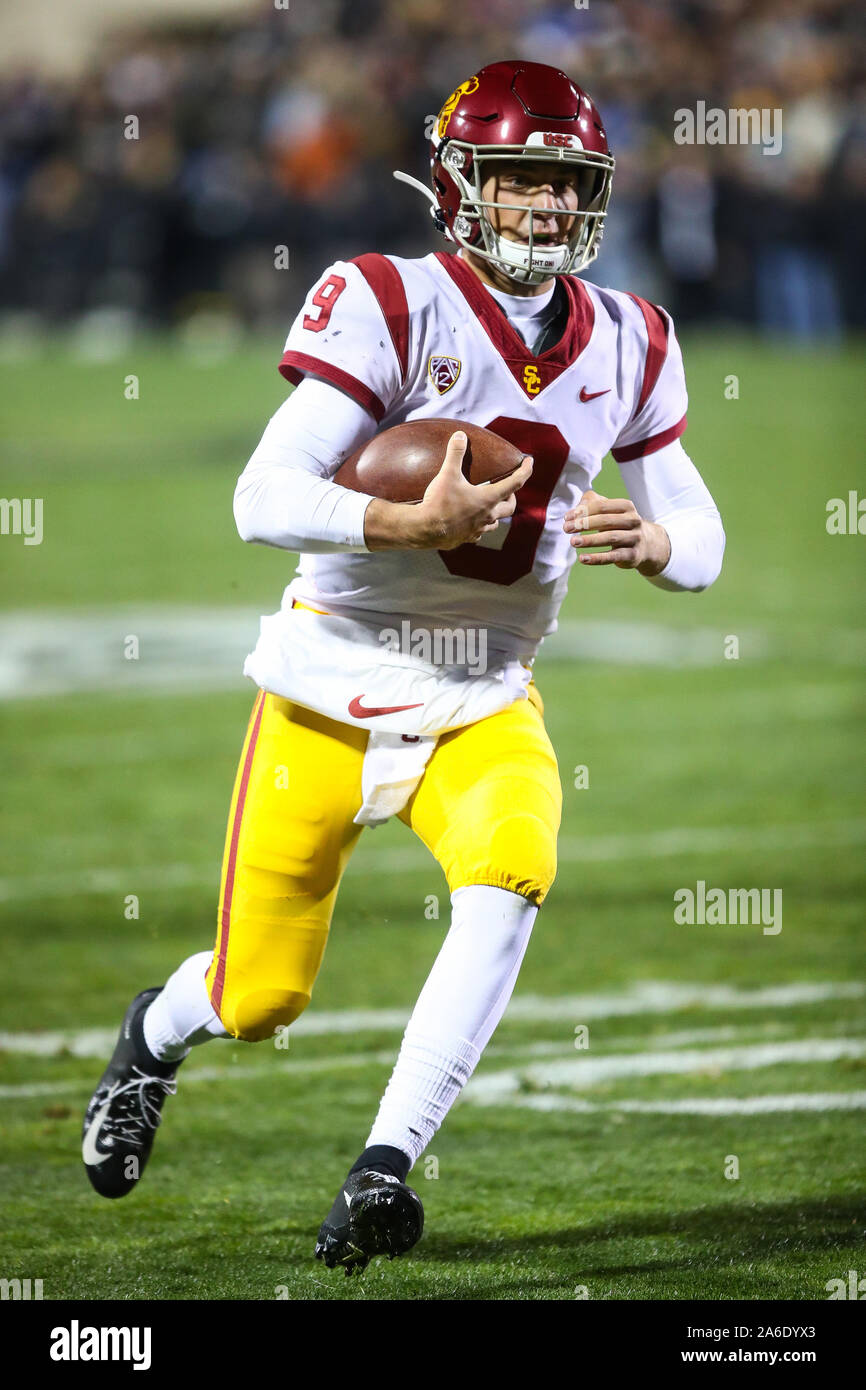 Oktober 25, 2019: USC Trojans quarterback Kedon Slovis (9) sieht zur Kerbe auf einer Jagt in der ersten Hälfte des Spiels zwischen Colorado und USC bei Folsom Field in Boulder, CO. USC sammelte zu Gewinnen 35-31. Derek Regensburger/CSM. Stockfoto