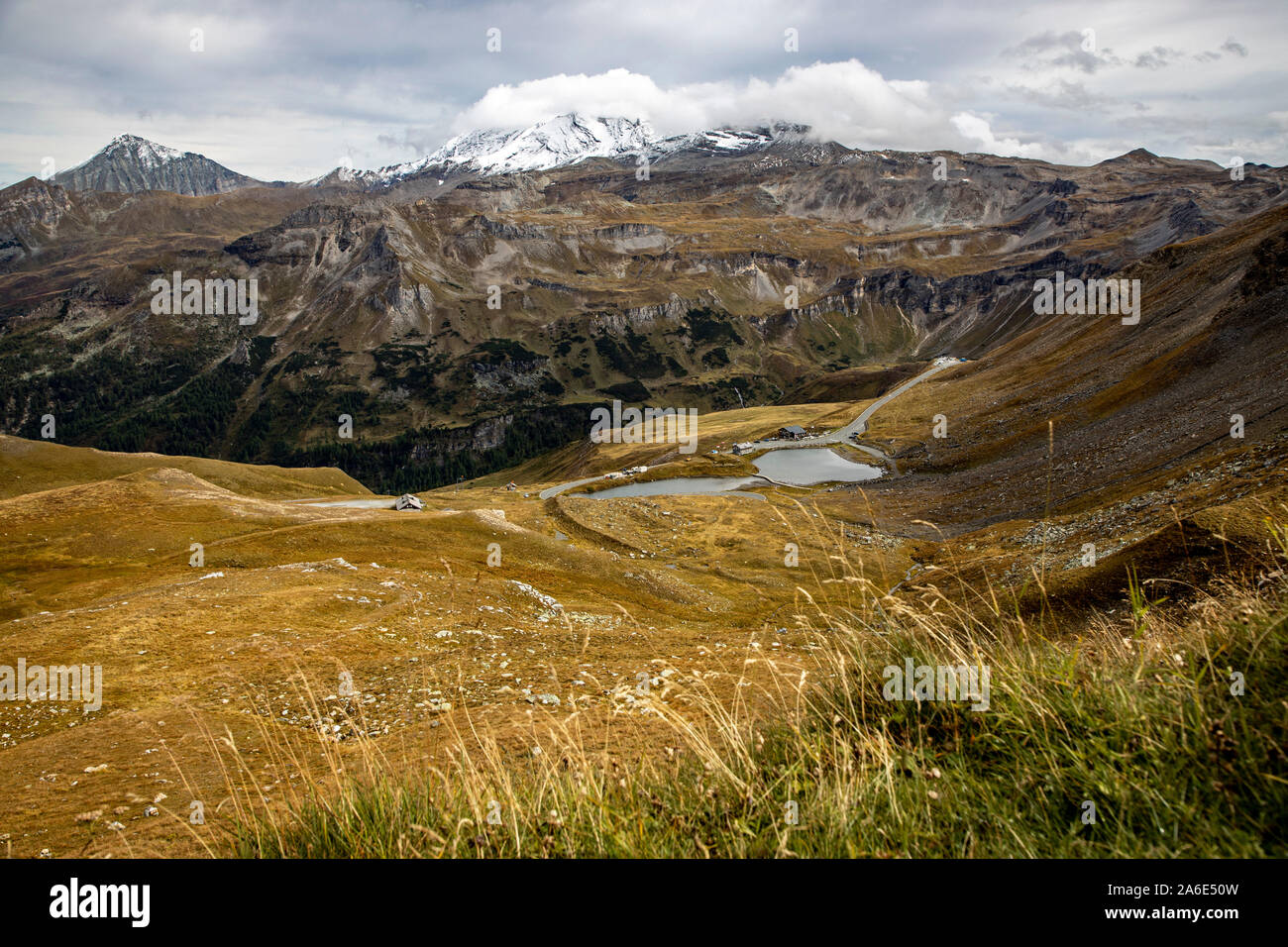 Auf der Großglockner Hochalpenstraße in Österreich, High Alpine Mountain Road, mit dem die beiden österreichischen Bundesländer Salzburg und Kärnten, Abschnitt o Stockfoto