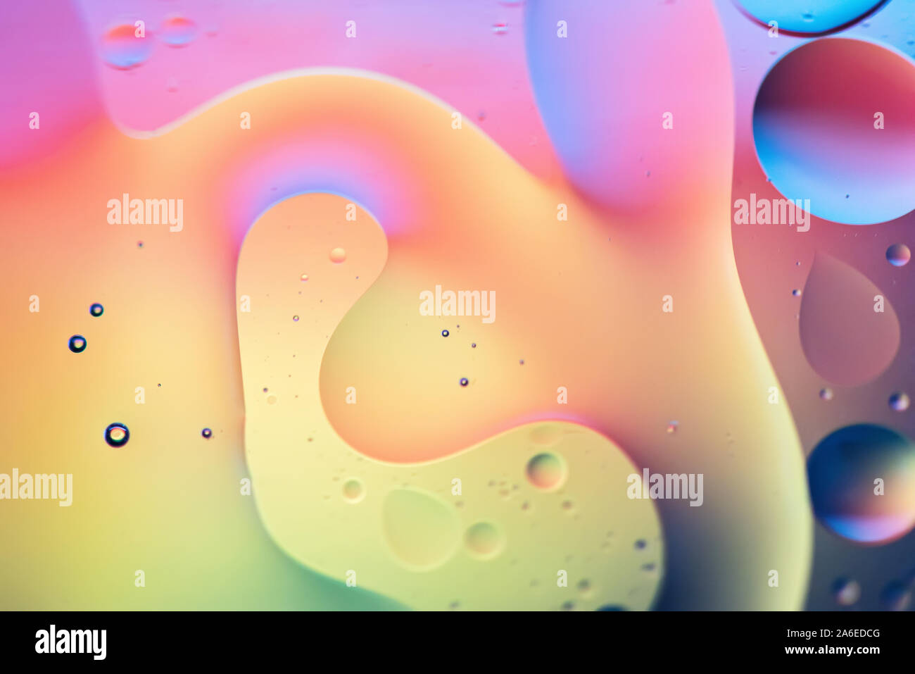Rainbow abstrakte defokussiertem Hintergrund Bild mit Öl, Wasser und Seife, die Stockfoto