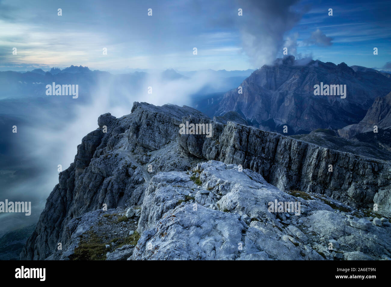 Der Blick vom Monte Lagazuoi, in den italienischen Dolomiten Stockfoto