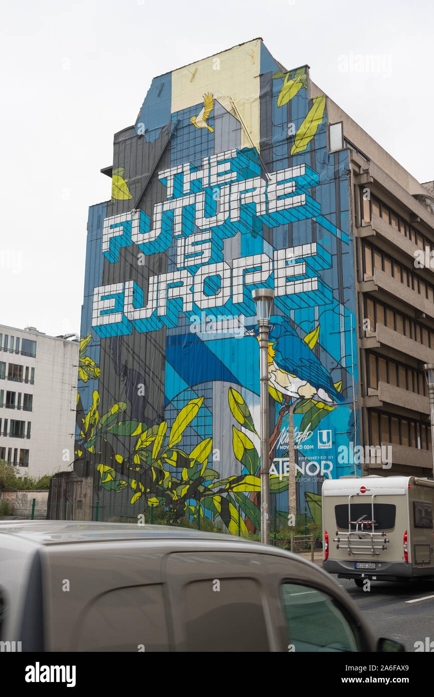 Wandbild an der Seite eines Gebäudes zu sagen: Die Zukunft ist Europa", Rue de la Loi, Brüssel, Belgien Stockfoto