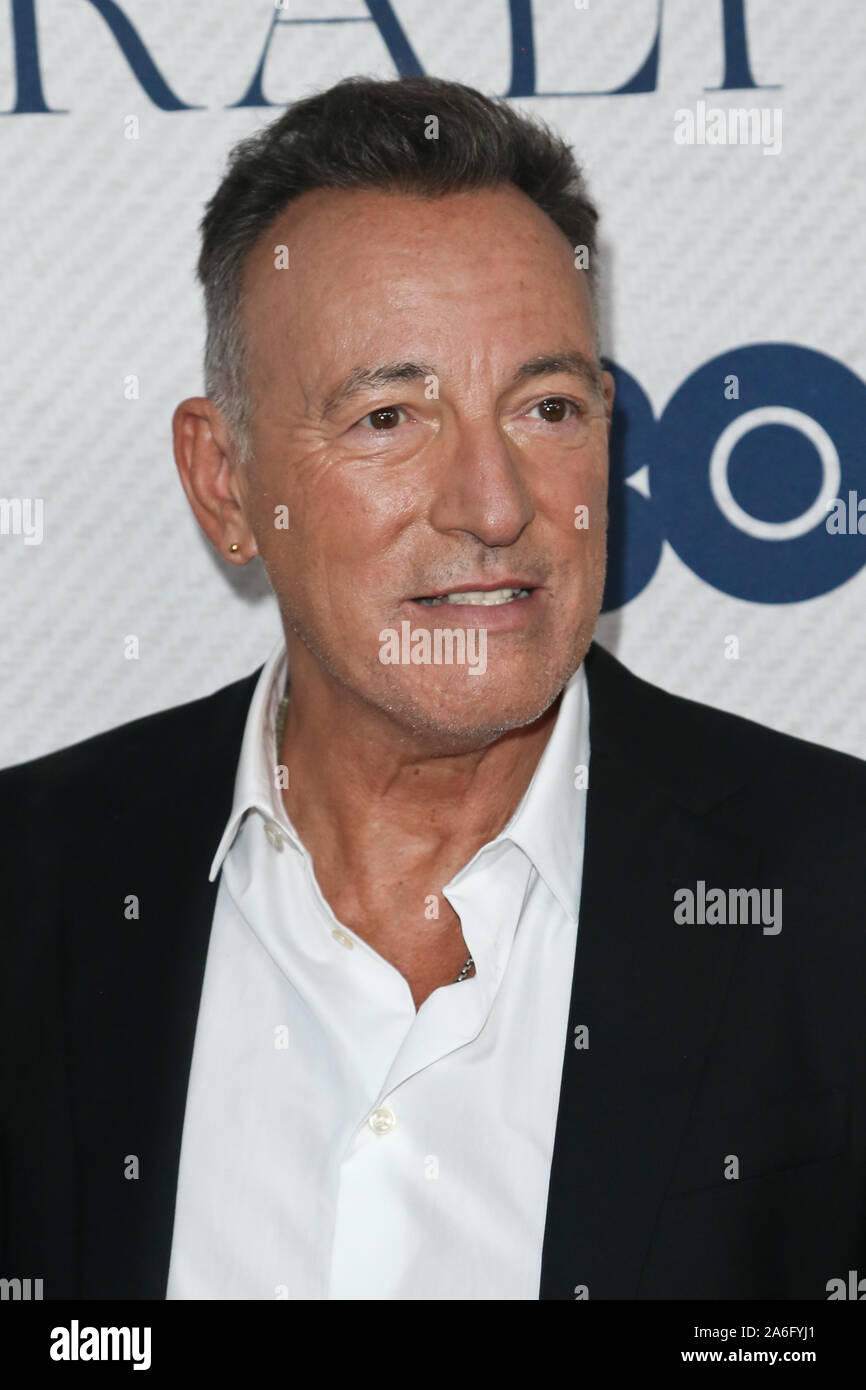 Bruce Springsteen besucht HBO' sehr Ralph' Uraufführung an der Metropolitan Museum der Kunst am Oktober 23, 2019 in New York City. Stockfoto