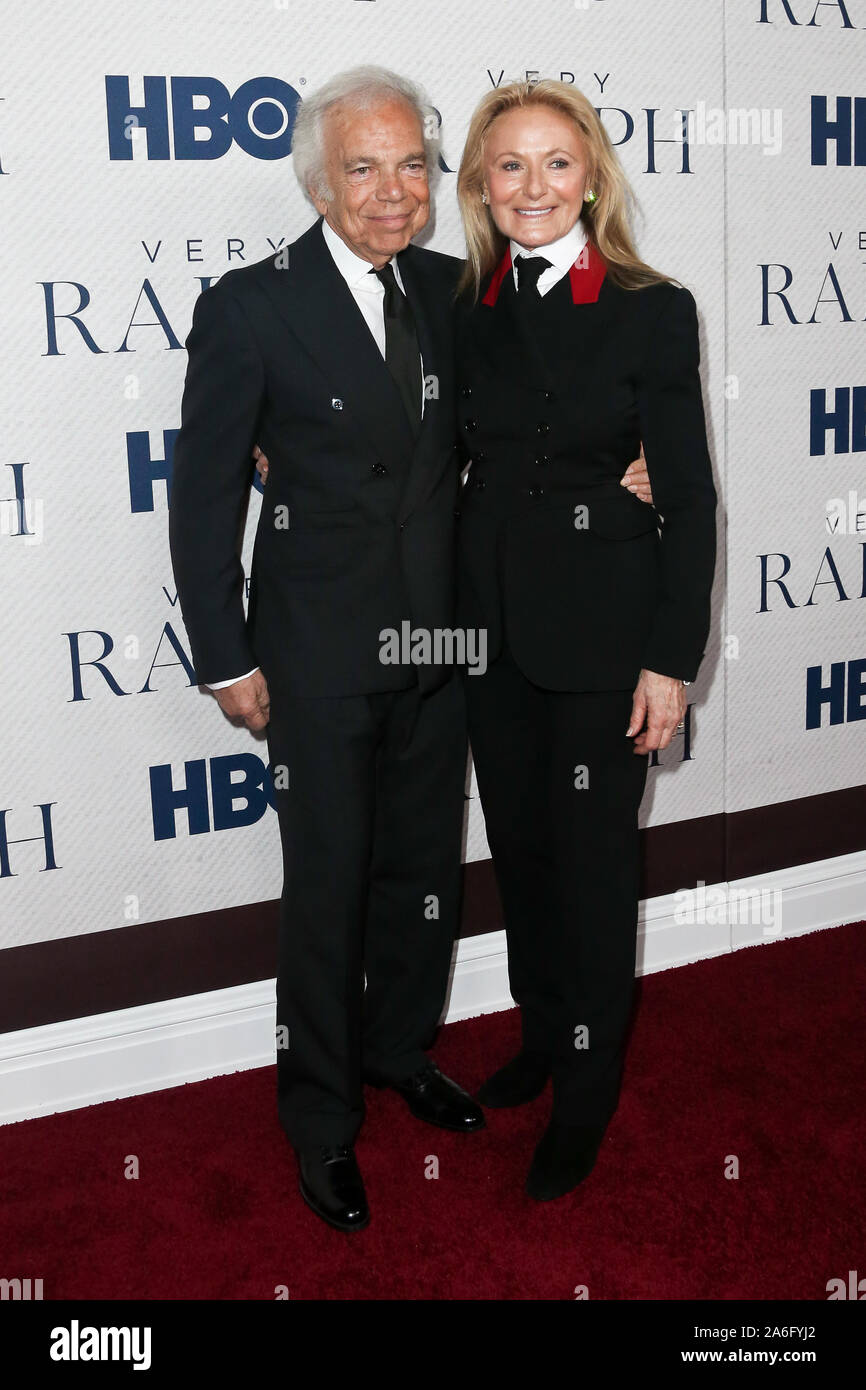 Ralph Lauren & Ricky Anne Loew-Beer HBO' sehr Ralph' Uraufführung an der Metropolitan Museum der Kunst am Oktober 23, 2019 in New York City besuchen. Stockfoto