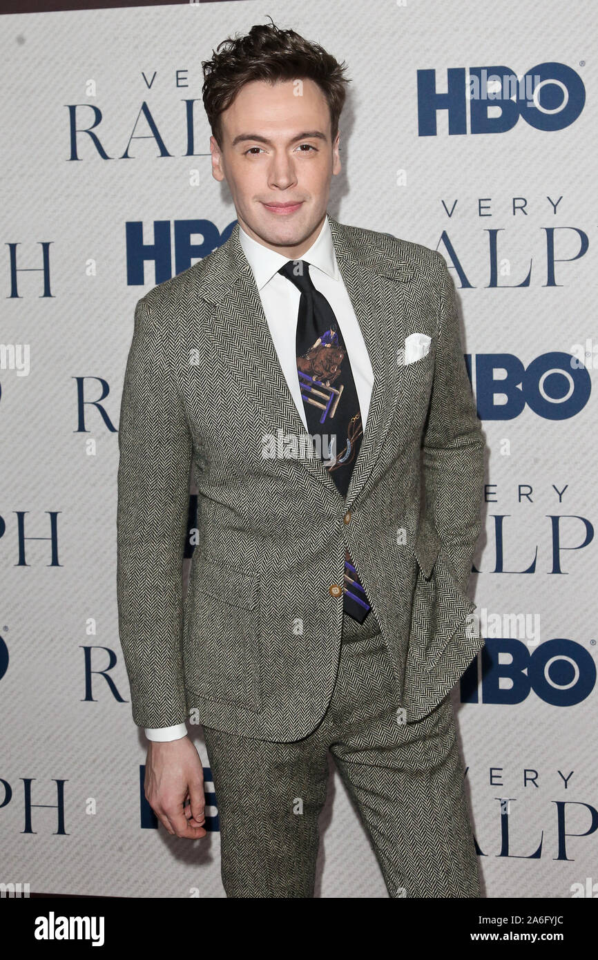 Erich Bergen besucht HBO' sehr Ralph' Uraufführung an der Metropolitan Museum der Kunst am Oktober 23, 2019 in New York City. Stockfoto