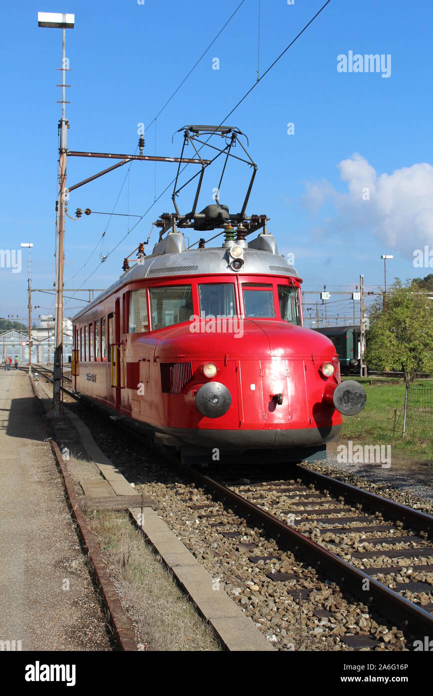 Schnelltriebwagen Stockfotos Und Bilder Kaufen Alamy