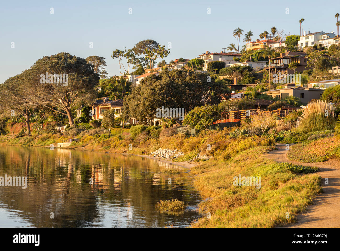 Von La Playa, das Bayfront Nachbarschaft in der Point Loma Gemeinschaft von San Diego, Kalifornien fotografiert. Die La Playa Trail. Stockfoto