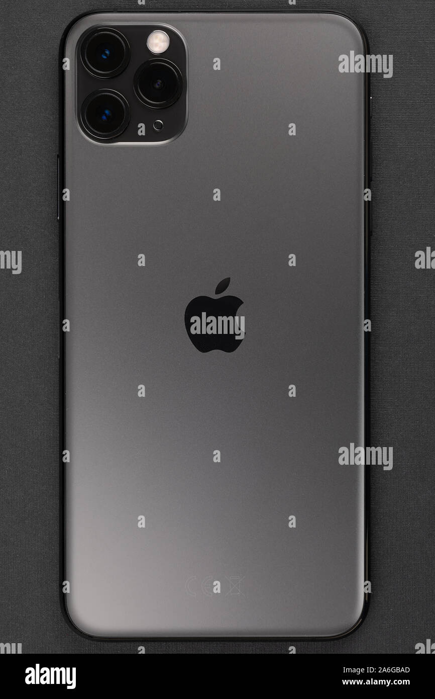 Minsk, Weißrussland - Oktober, 26, 2019: Neuen Raum Grau Iphone 11 Pro Max, Rückseite. Stockfoto