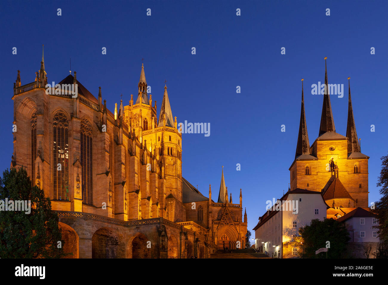 Die Kathedrale und die Kirche St. Severi in Erfurt, Thüringen, Deutschland. Stockfoto