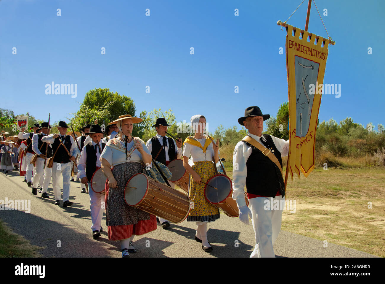 Prozession am Fest des Hl. Josef Foret St Paul Var Provence Frankreich Stockfoto