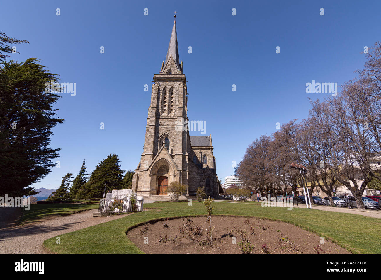 Szene eines alten gotischen Kathedrale Unserer Lieben Frau von Nahuel Huapi in San Carlos de Bariloche, Argentinien Stockfoto