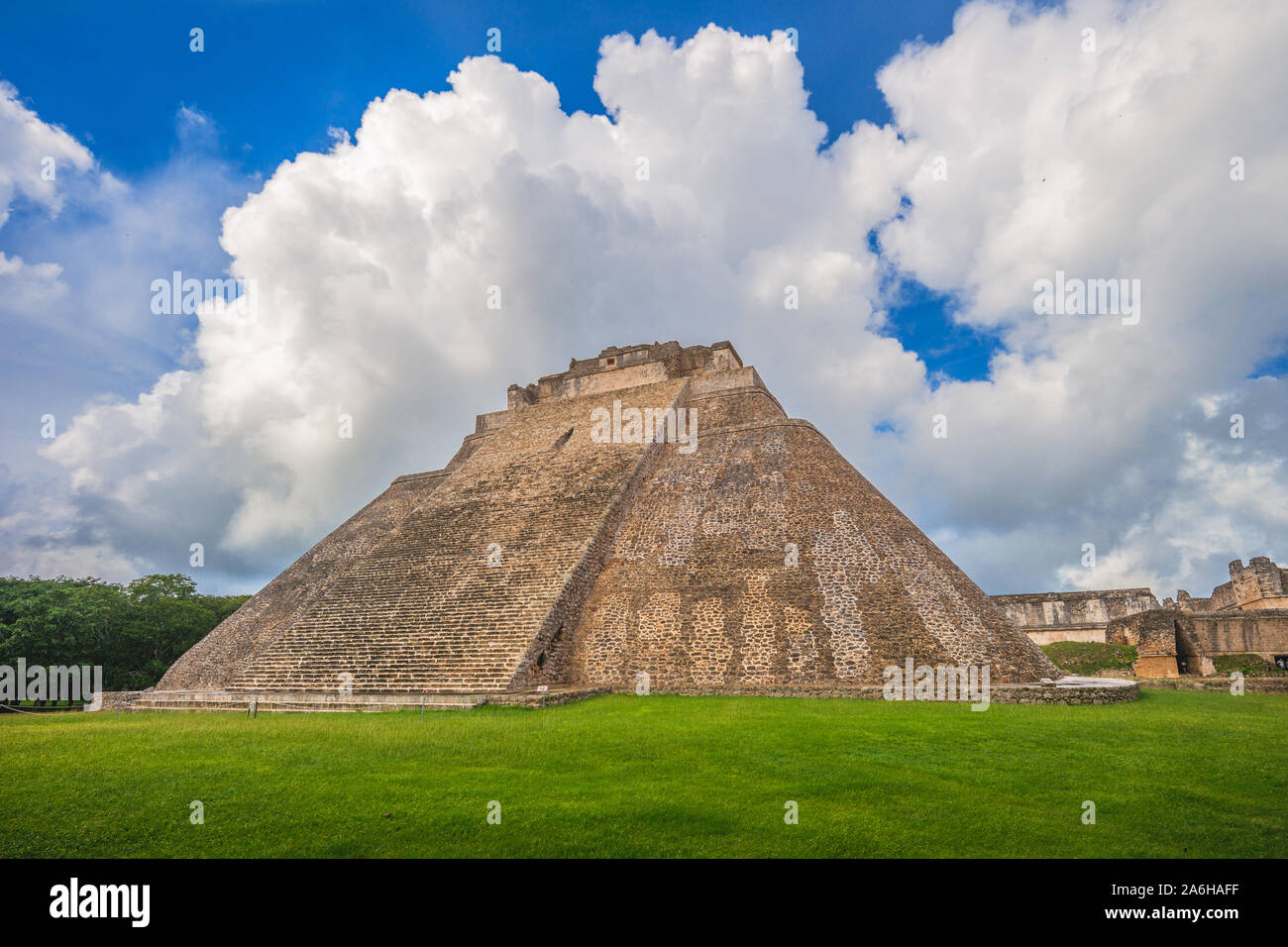 Pyramide des Zauberers, Uxmal, Mexiko Stockfoto
