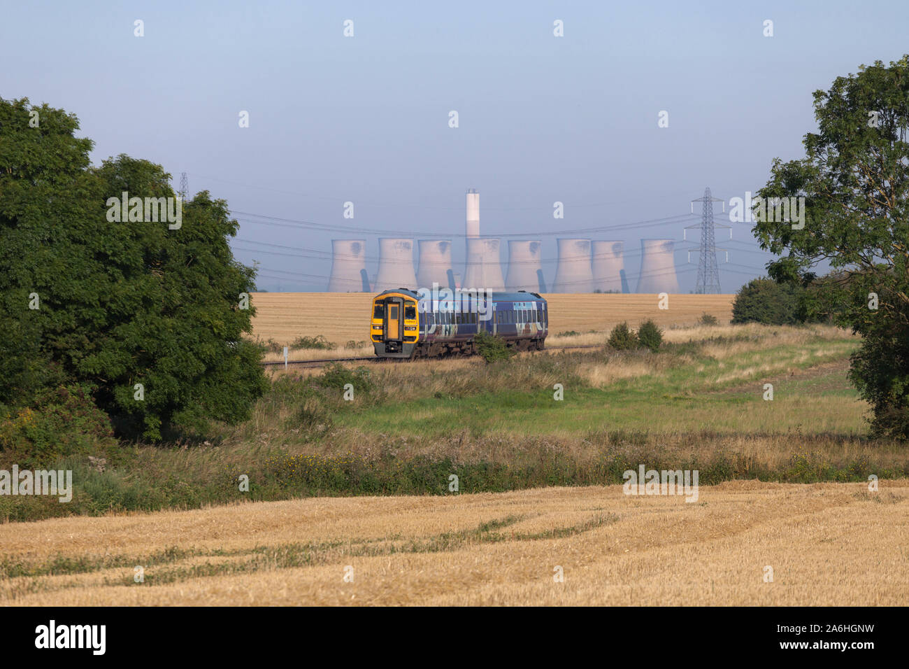 Arriva Northern Rail Class 158 Sprinter Zug passiert Saxilby, Lincs Stockfoto