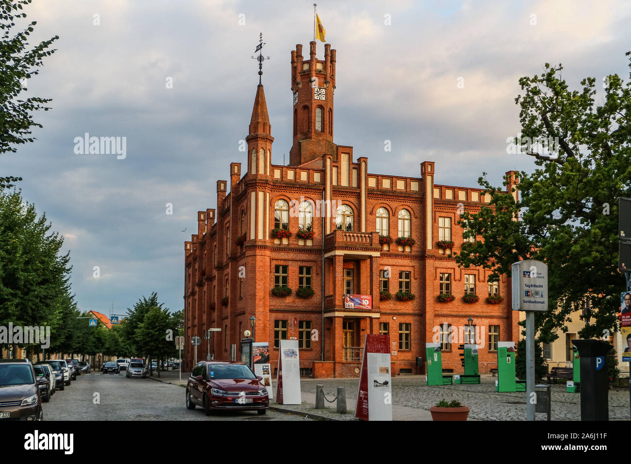 Historisches Rathaus in Kyritz, Brandenburg, Deutschland am 1. August 2019 © Michal Fludra/Alamy Live Nachrichten gesehen Stockfoto