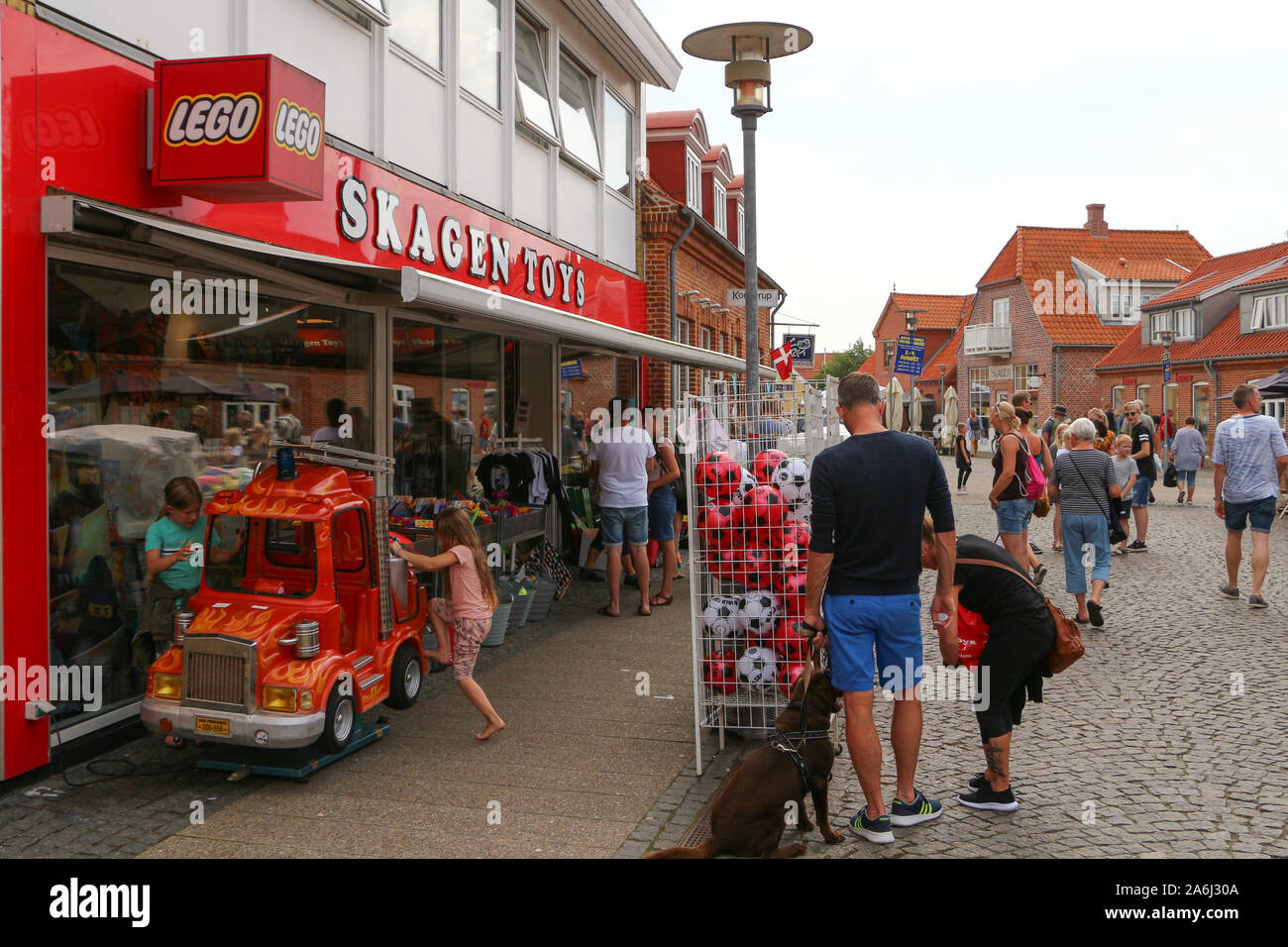 Lego Skagen Spielzeug Shop ist in Skagen, Dänemark am 28. Juli 2019 Skagen ist die nördlichste Stadt Dänemarks, an der Ostküste der Halbinsel Skagen Odde ganz im Norden von Jütland. © Michal Fludra/Alamy leben Nachrichten Stockfoto