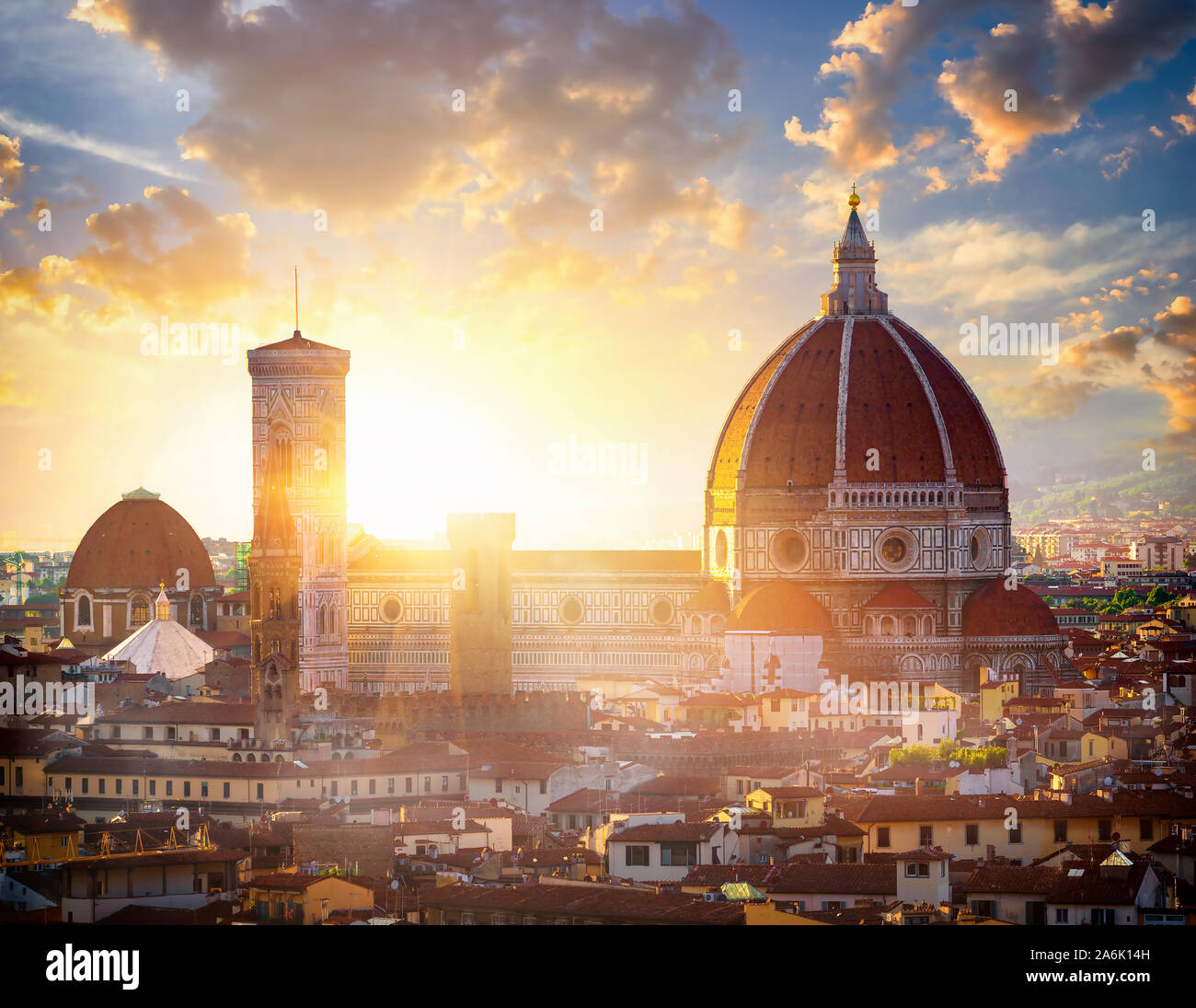 Blick auf Florenz und die Basilika der Heiligen Maria von der Blume, Italien Stockfoto
