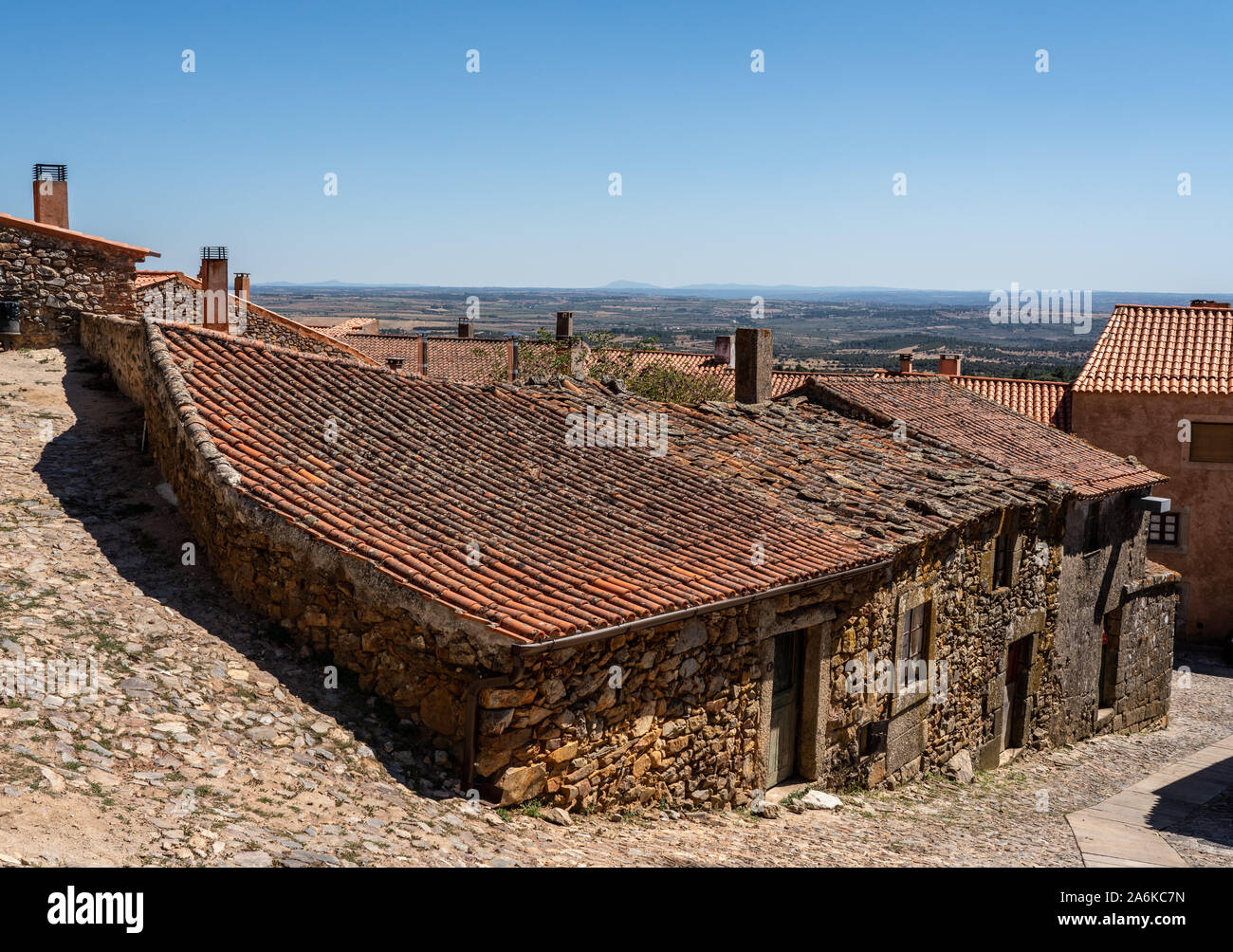 Alten Steinhäusern und engen Gassen in der Altstadt von Castelo Rodrigo in Portugal Stockfoto