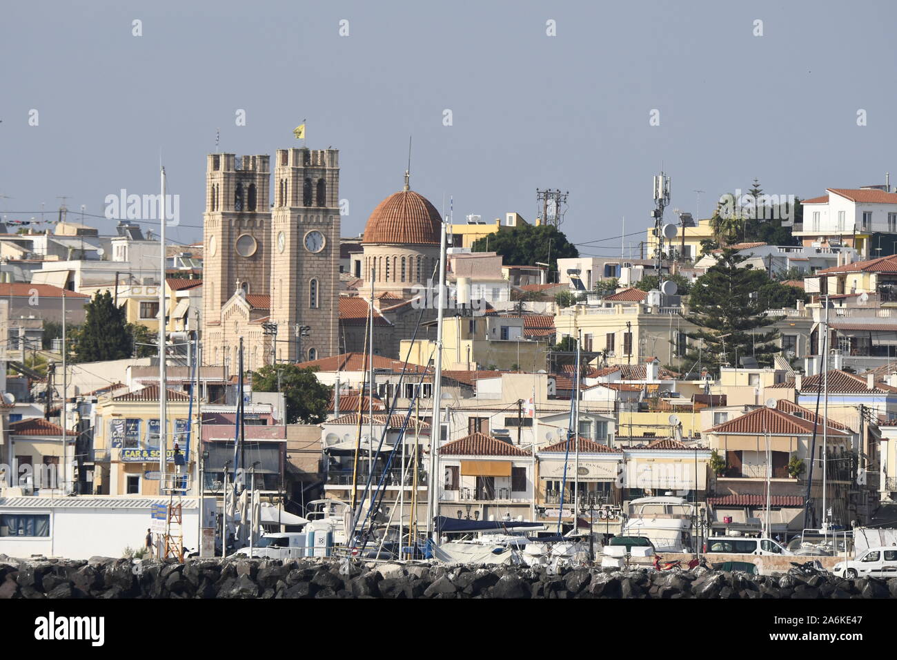 Überblick über die Stadt von Egina auf Aegina Island in Griechenland Stockfoto