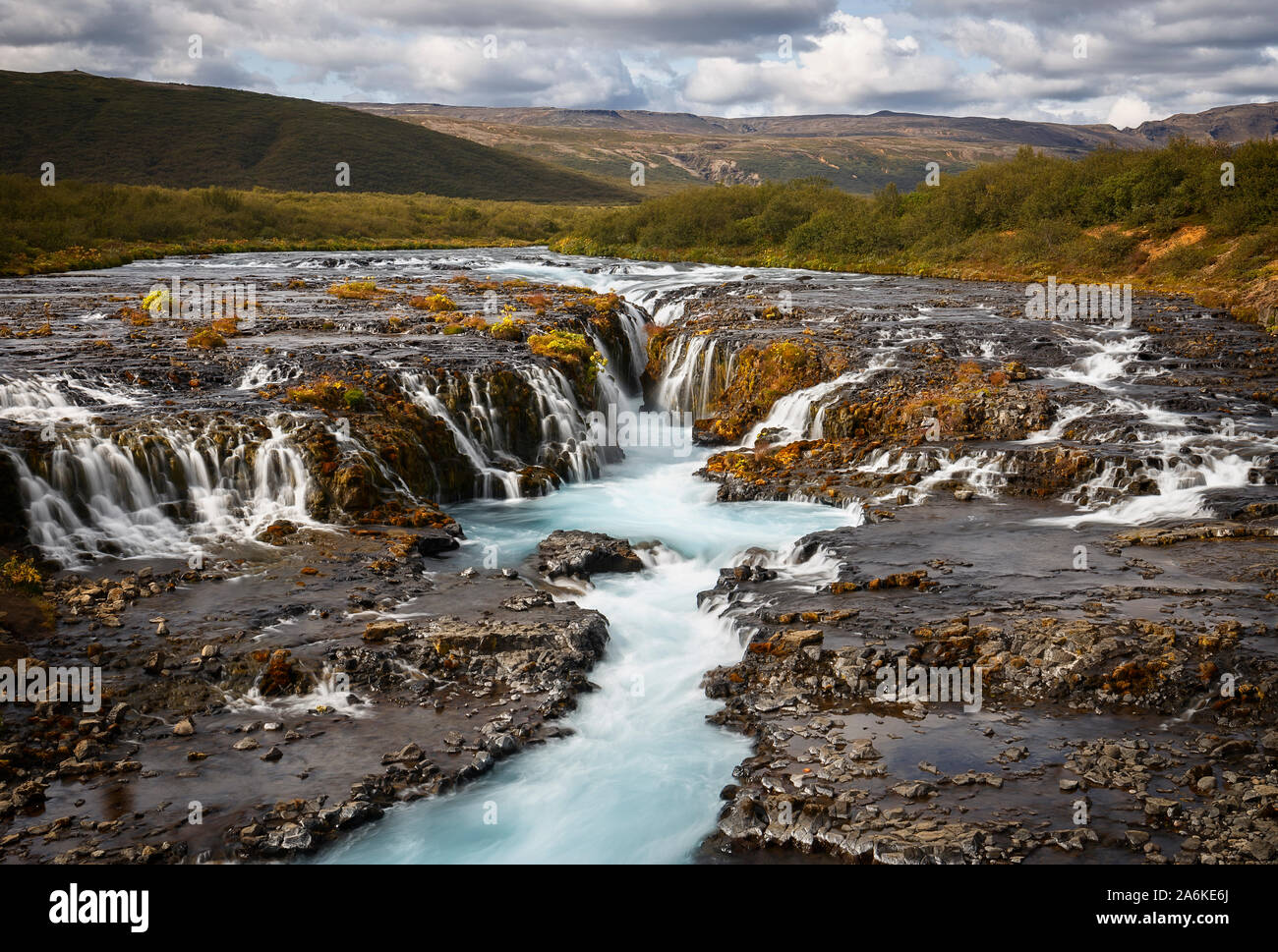 Schöne türkisblaue Bruarfoss Wasserfall, Island Stockfoto