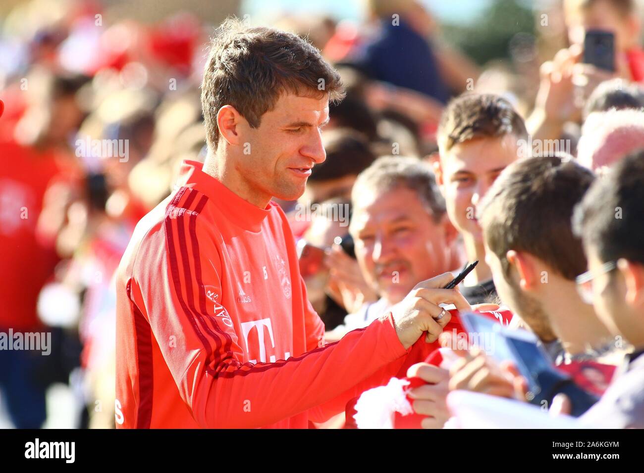 München, Deutschland. 27 Okt, 2019. München, Deutschland, 27. Oktober 2019: 1. BL-19/20 - FC Bayern München Ausbildung 27.10.2019 Thomas Mueller/Mvºller (Bayern München) handeln. Einzelnes Bild. | U | Verwendung der weltweiten Kredit: dpa/Alamy leben Nachrichten Stockfoto