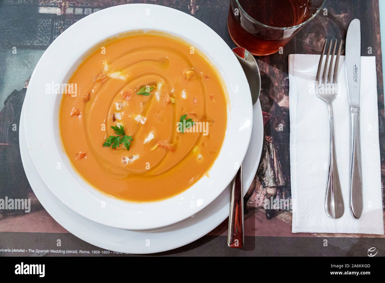 Barcelona Spanien,Catalonia Parc de Montjuic,Museu Nacional d'Art de Catalunya,Nationales Kunstmuseum von Katalonien,Inneneinrichtung,Café,Restaurant,Bowl,GA Stockfoto