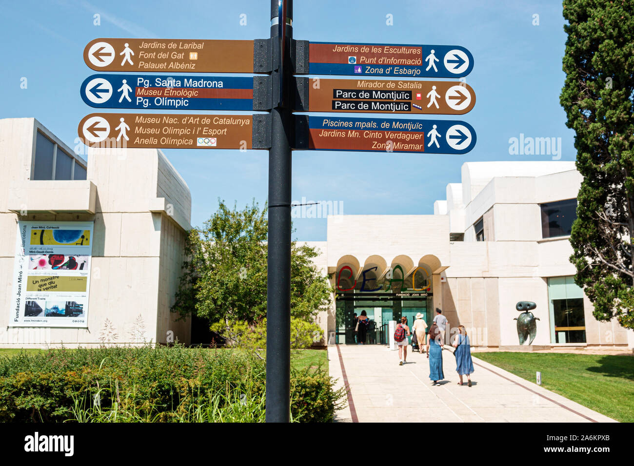 Barcelona Spanien, Catalonia Parc de Montjuic, Fundacio Joan Miro Foundation, Außenfassade, Eingang, Museum für zeitgenössische Kunst, Wegweiser Stockfoto
