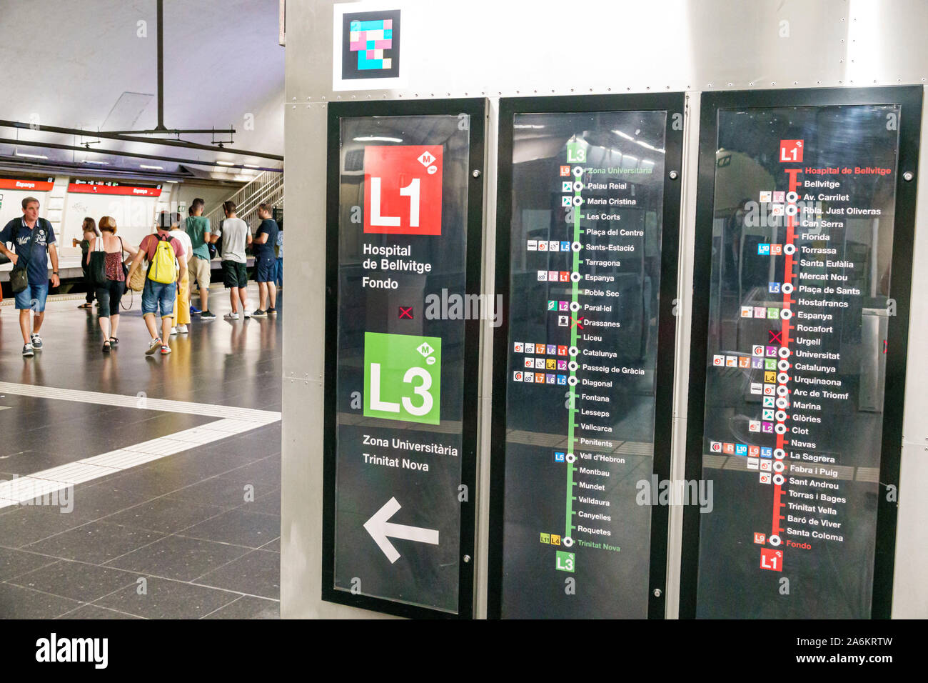 Barcelona Spanien, Catalonia Plaza de Espana Placa d'Espanya, Transports Metropolitans de Barcelona TMB, Metro, U-Bahn, Schnellverkehr, Passagiere Fahrer kommen Stockfoto