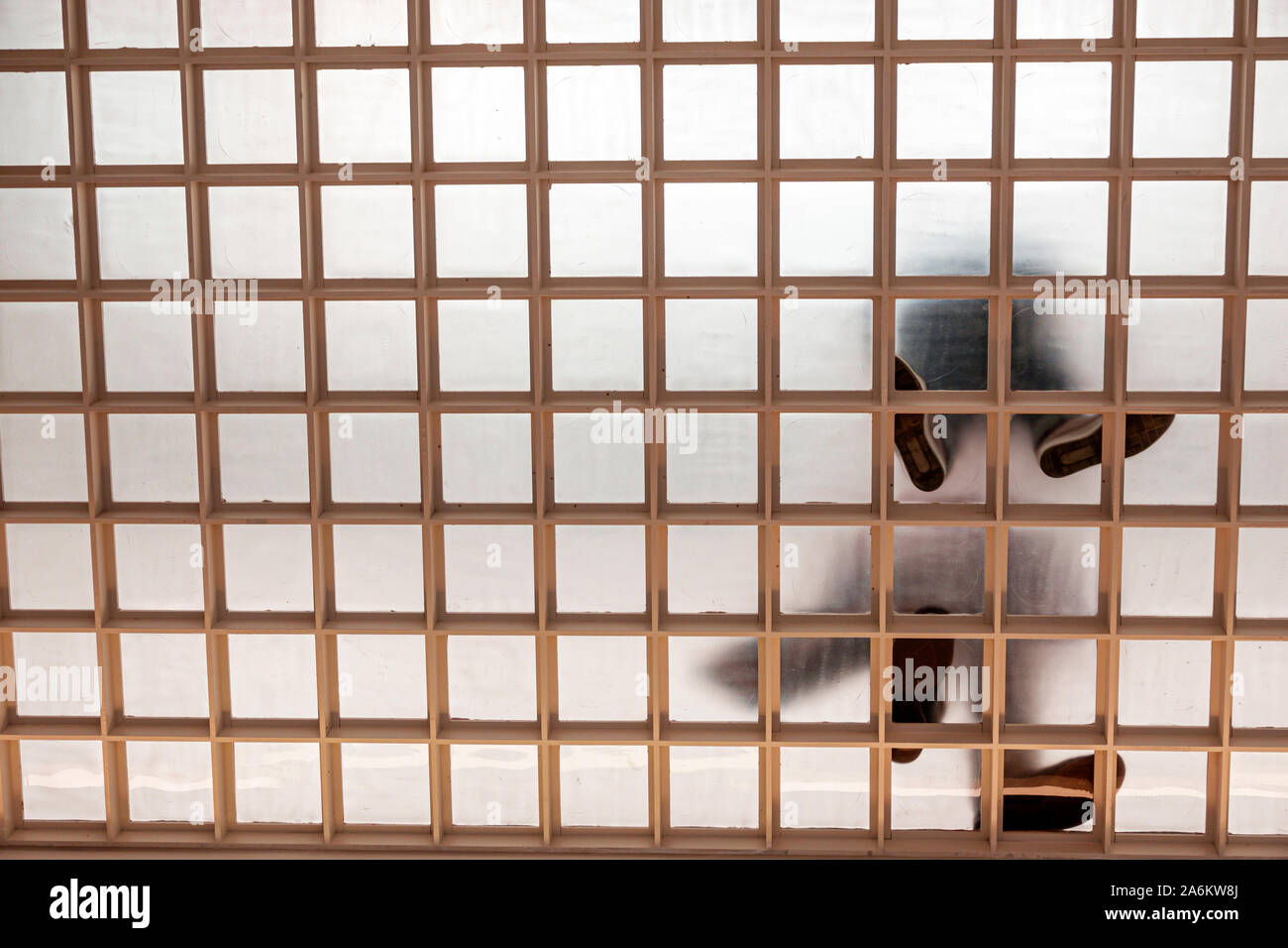 Barcelona Spanien,Katalonien Catalunya,Ciutat Vella,El Raval,Museu d'Art Contemporani de Barcelona,Museum für zeitgenössische Kunst MACBA,innen,atriu Stockfoto