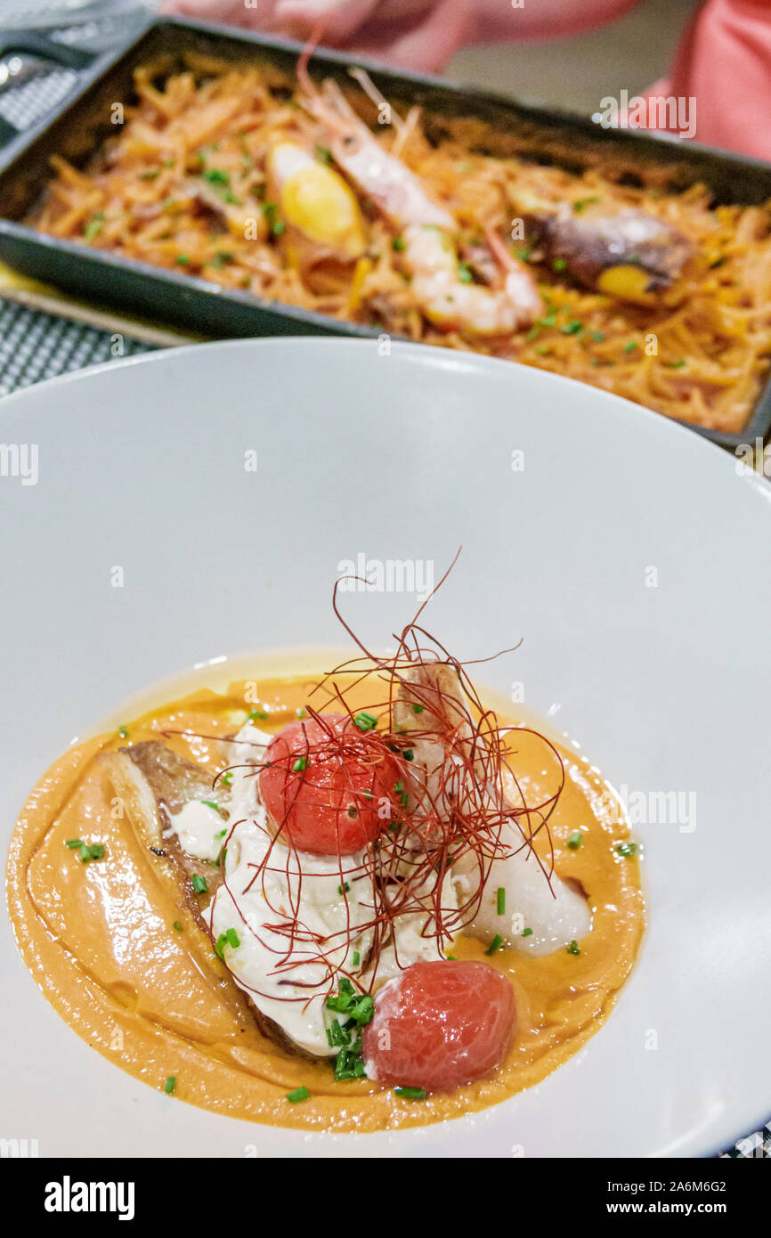 Valencia Spanien,Ciutat Vella,Altstadt,historisches Viertel,Institut Valencia d'Art Modern,Valencianisches Institut für Moderne Kunst,IVAM,Museum,Restaurant,Essen Stockfoto