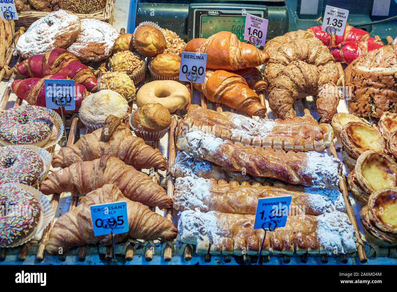 Barcelona Spanien,Katalonien Ciutat Vella,Altstadt,El Born,Macxipa,Bäckerei,Gebäck,Süßigkeiten,Croissants,Verkauf,Preisschild,ES190903150 Stockfoto