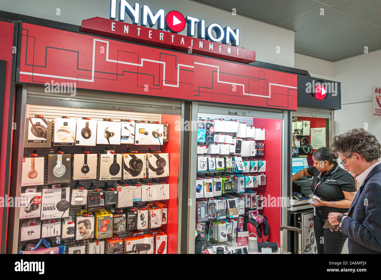 Georgia, Atlanta, Hartsfield-Jackson Atlanta International Airport, Terminal, innen, InMotion, Vordereingang, Unterhaltungszubehör, Kiosk, Mitarbeiter-Bargeld Stockfoto