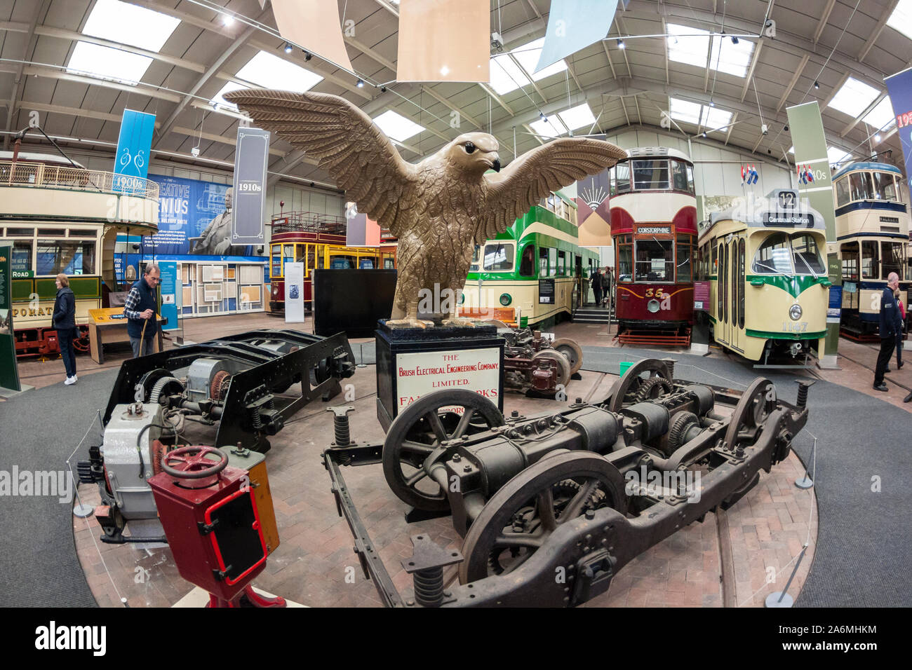 Die große Ausstellungshalle, die nationalen Tramway Museum im Dorf, crich Crich Straßenbahn, Derbyshire Stockfoto